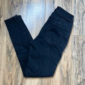 Mid Rise Push Up Black Jegging - Size 5 27 in waist